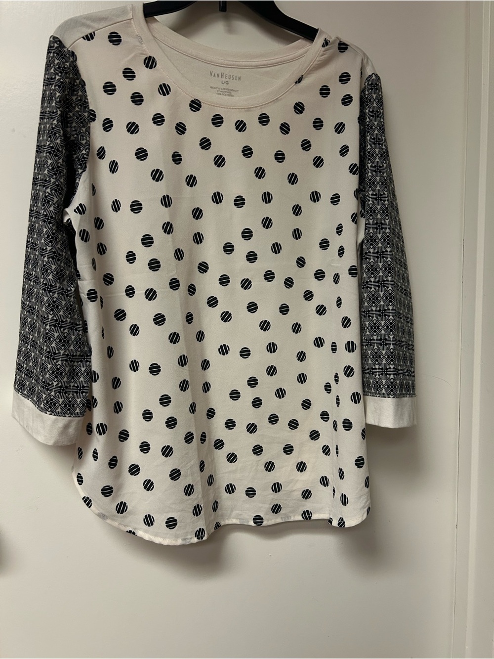 Van Heusen Women’s White & Black Polka Dot Raglan Top